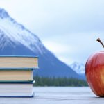 Projeto de Lei de Educação do Alasca: Um Ato de Equilíbrio em Meio à Pressão Financeira e Esperanças de Reforma