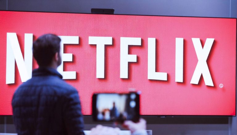 Netflix roste uprostřed tržního zmatku: Zjistěte, co stojí za tímto nečekaným vzestupem